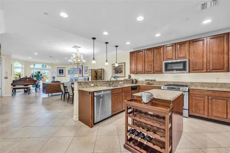 913 NE 17th Way Fort Lauderdale FL 33304