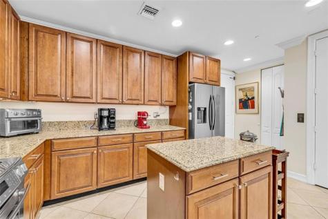 913 NE 17th Way Fort Lauderdale FL 33304