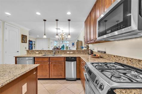 913 NE 17th Way Fort Lauderdale FL 33304