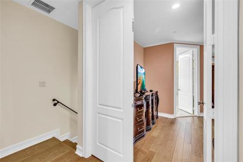 913 NE 17th Way Fort Lauderdale FL 33304