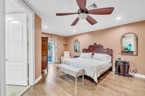 913 NE 17th Way Fort Lauderdale FL 33304