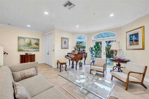 913 NE 17th Way Fort Lauderdale FL 33304