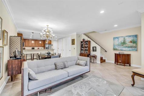 913 NE 17th Way Fort Lauderdale FL 33304