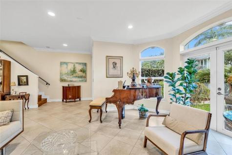 913 NE 17th Way Fort Lauderdale FL 33304