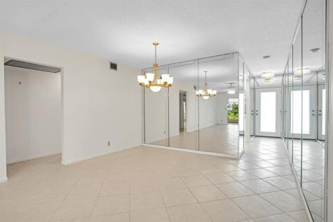 2202 Lucaya Coconut Creek FL 33066