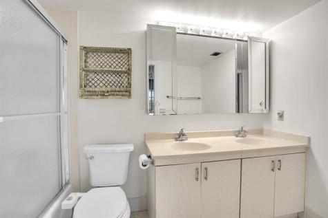 2202 Lucaya Coconut Creek FL 33066