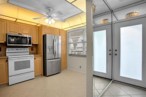 2202 Lucaya Coconut Creek FL 33066