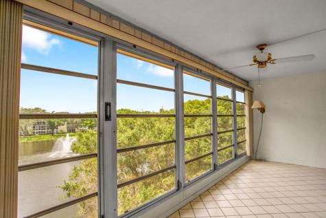 2202 Lucaya Coconut Creek FL 33066