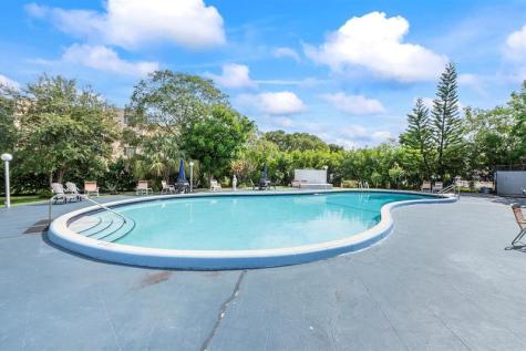 2840 Somerset Drive Lauderdale Lakes FL 33311