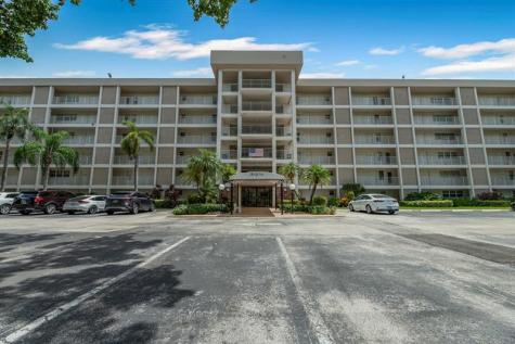 2901 S Palm Aire Drive Pompano Beach FL 33069