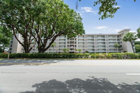 2901 S Palm Aire Drive Pompano Beach FL 33069