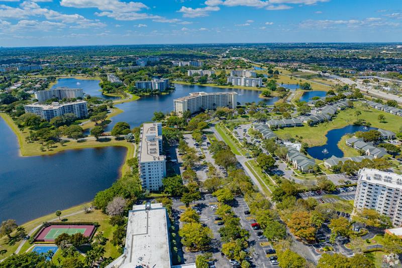 2901 S Palm Aire Drive Pompano Beach FL 33069