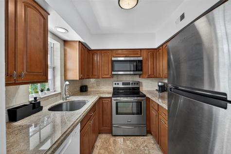 2708 NE 14th Street Causeway Pompano Beach FL 33062