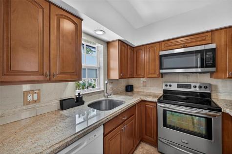 2708 NE 14th Street Causeway Pompano Beach FL 33062