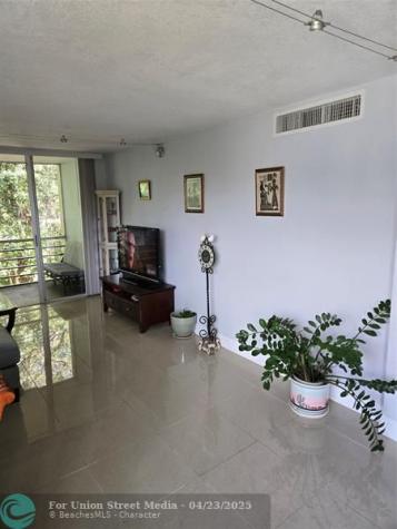 9400 Live Oak Place Davie FL 33324