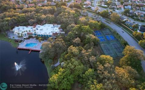 9400 Live Oak Place Davie FL 33324