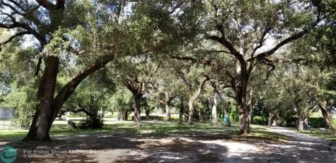 9400 Live Oak Place Davie FL 33324