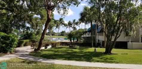 9400 Live Oak Place Davie FL 33324