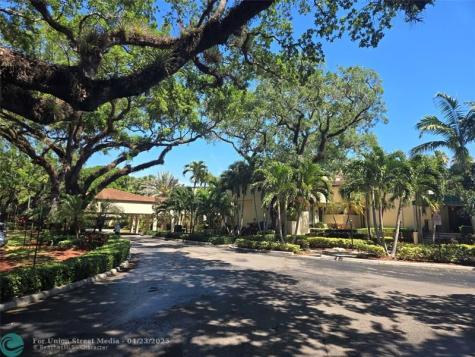 9400 Live Oak Place Davie FL 33324