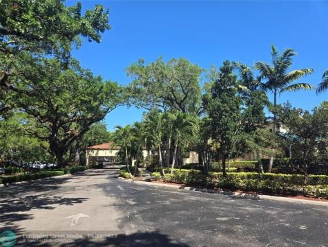9400 Live Oak Place Davie FL 33324