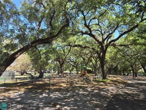 9400 Live Oak Place Davie FL 33324