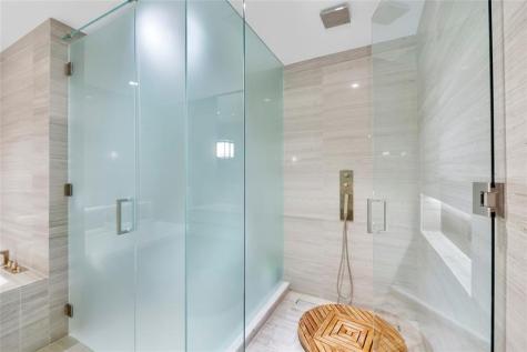 18975 Collins Avenue Sunny Isles Beach FL 33160