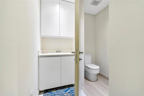 18975 Collins Avenue Sunny Isles Beach FL 33160
