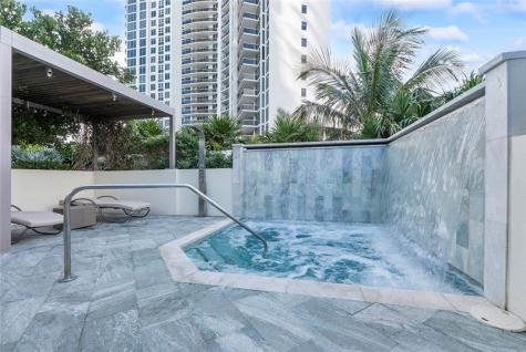 18975 Collins Avenue Sunny Isles Beach FL 33160