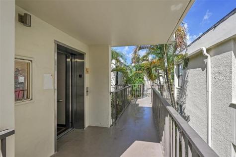 20350 W Country Club Drive Aventura FL 33180