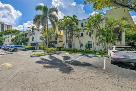 20350 W Country Club Drive Aventura FL 33180
