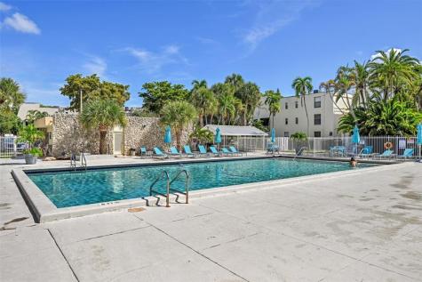 20350 W Country Club Drive Aventura FL 33180