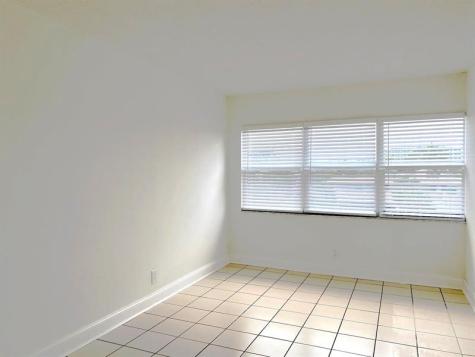 2555 NE 11th Street Fort Lauderdale FL 33304