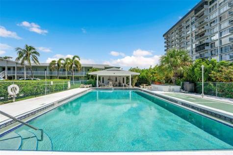 931 SE 9 Pompano Beach FL 33060
