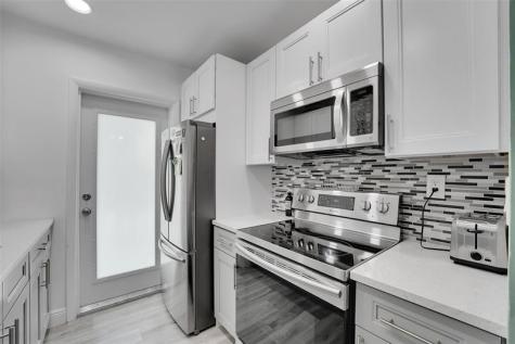 931 SE 9 Pompano Beach FL 33060