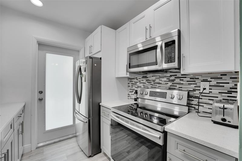 931 SE 9 Pompano Beach FL 33060