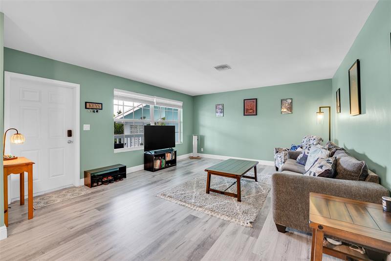 931 SE 9 Pompano Beach FL 33060