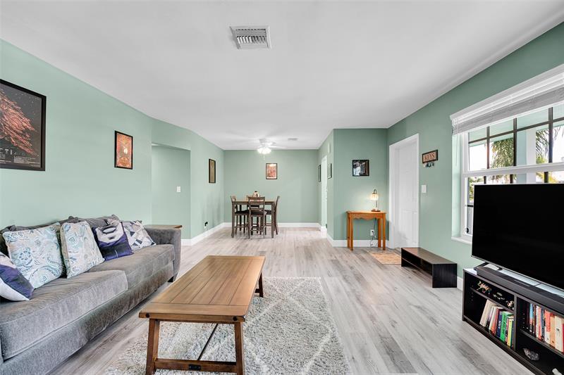 931 SE 9 Pompano Beach FL 33060