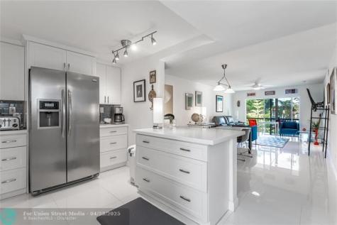 811 S Hollybrook Drive Pembroke Pines FL 33025