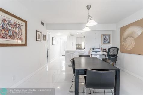 811 S Hollybrook Drive Pembroke Pines FL 33025