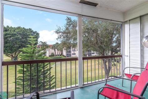 811 S Hollybrook Drive Pembroke Pines FL 33025