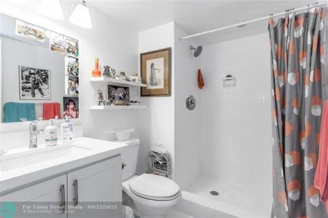 811 S Hollybrook Drive Pembroke Pines FL 33025