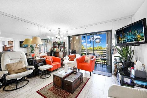 10442 Sunrise Lakes Boulevard Sunrise FL 33322