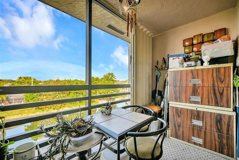 10442 Sunrise Lakes Boulevard Sunrise FL 33322