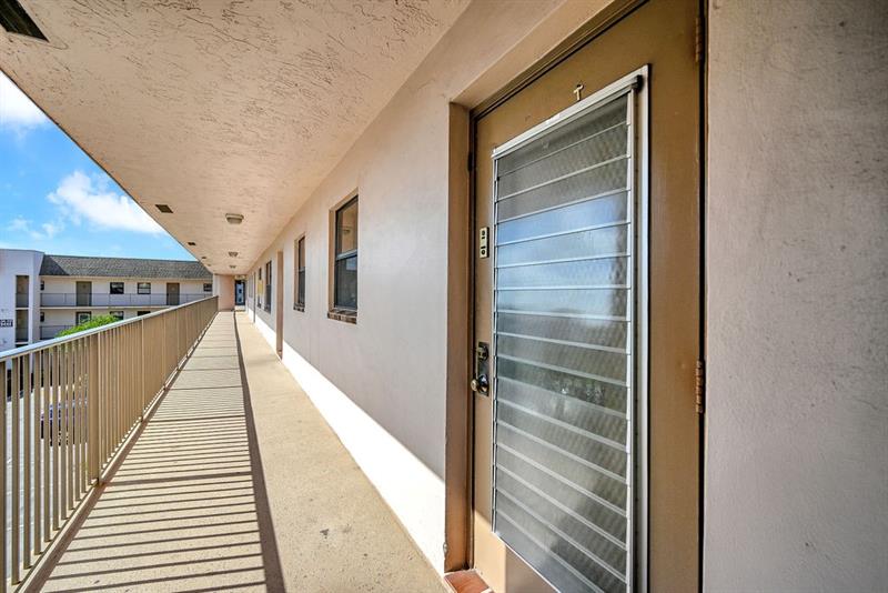 10442 Sunrise Lakes Boulevard Sunrise FL 33322