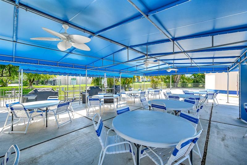 10442 Sunrise Lakes Boulevard Sunrise FL 33322