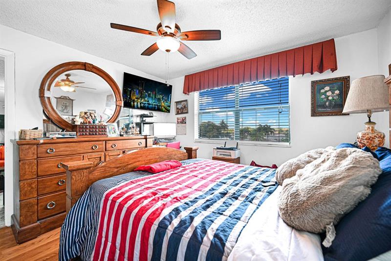 10442 Sunrise Lakes Boulevard Sunrise FL 33322