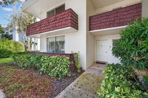 3200 N Course Lane Pompano Beach FL 33069