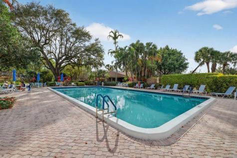 3200 N Course Lane Pompano Beach FL 33069