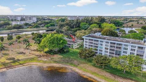 3200 N Course Lane Pompano Beach FL 33069