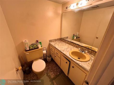 4851 NW 21st Street Lauderhill FL 33313